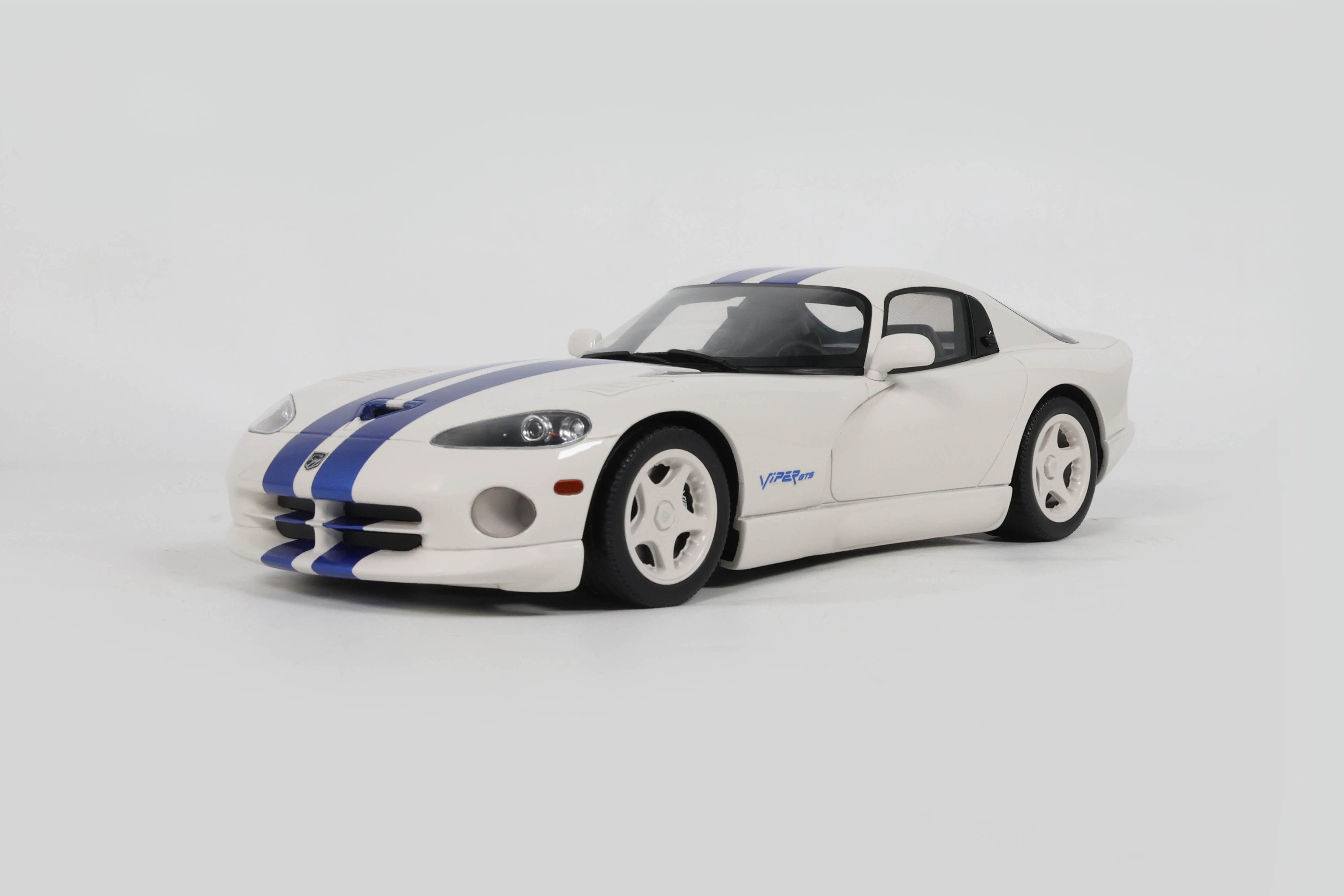 Dodge Viper GTS 1996 Stone White - 1:18